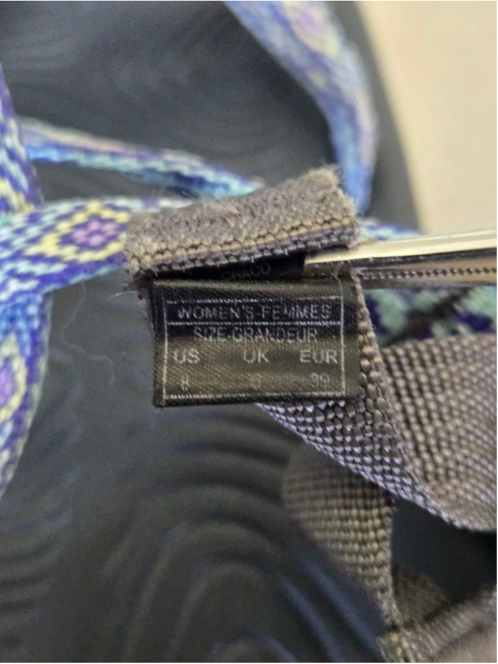 Women's Chaco Sandals Size 8 Black with Purple and Yellow Straps - Picture 5 of 10